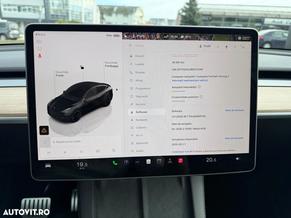 Tesla Model Y - 9