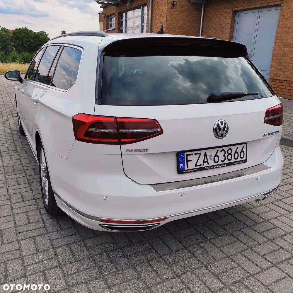 Volkswagen Passat Variant 2.0 TDI SCR DSG Highline - 15