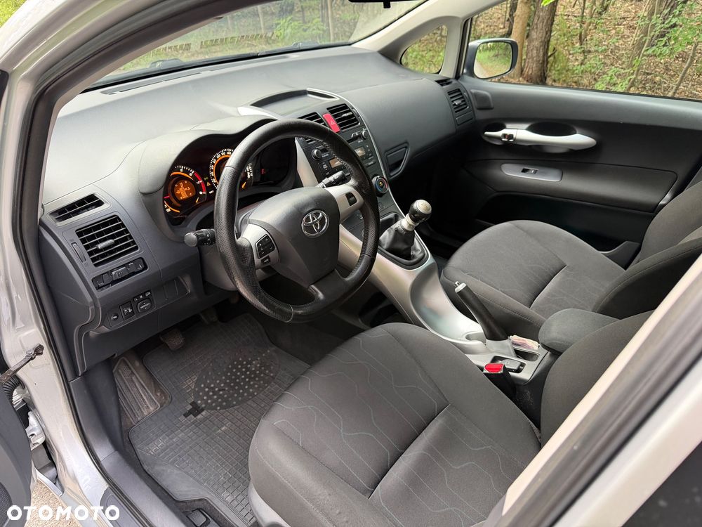 Toyota Auris 1.33 VVT-i Life - 12