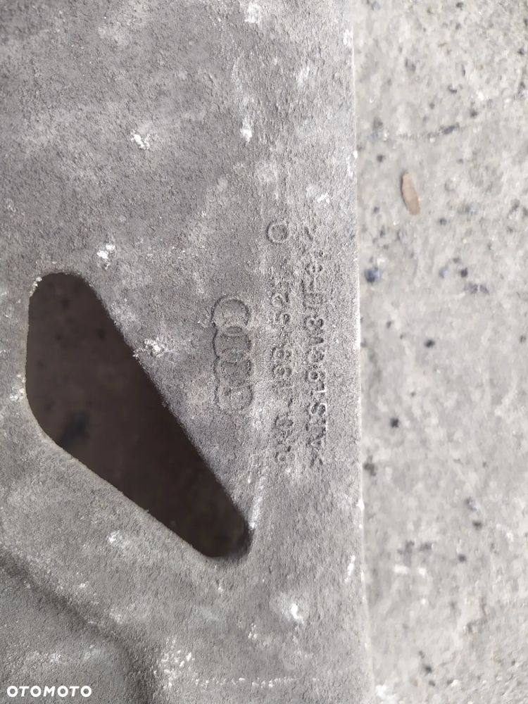 Belka silnika audi a4 b8 lift 8K0199521Q - 2