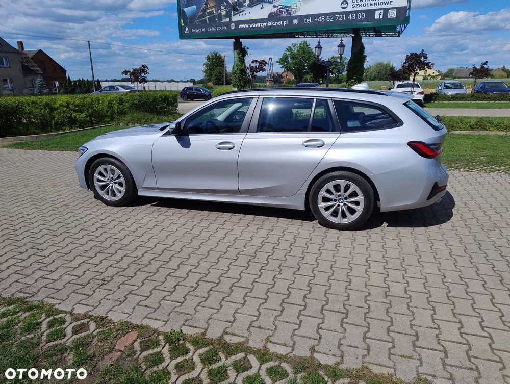 BMW Seria 3 318d - 4