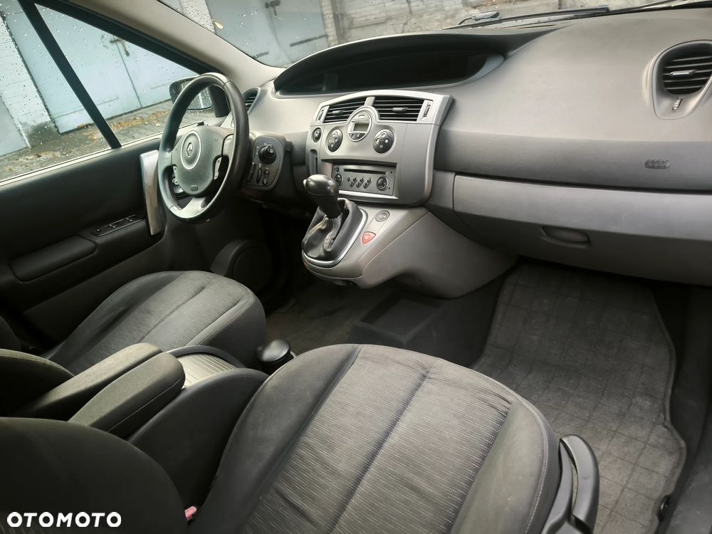 Renault Grand Scenic 1.9 dCi FAP Exception - 27