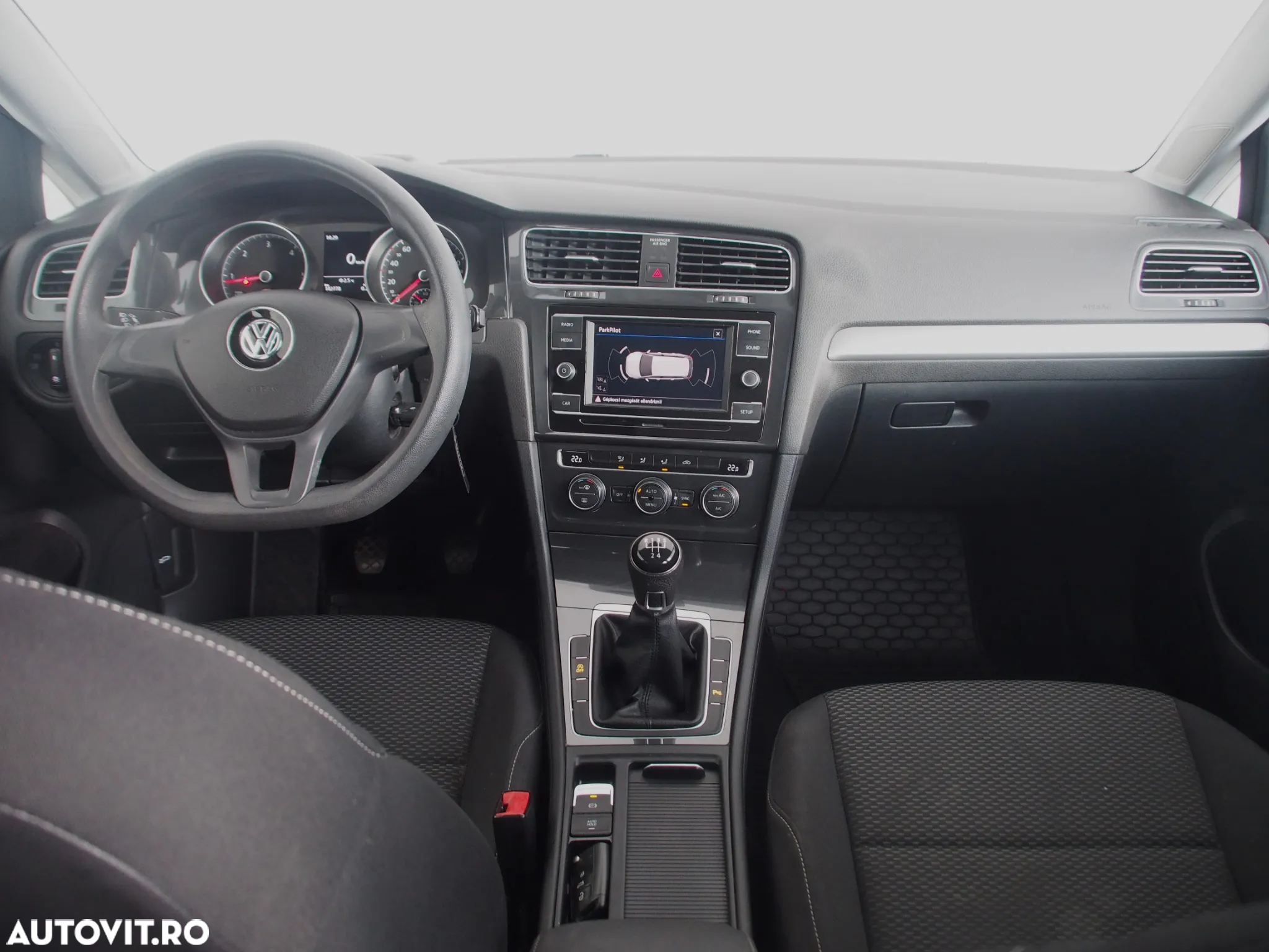Volkswagen Golf 1.6 TDI Trendline - 3