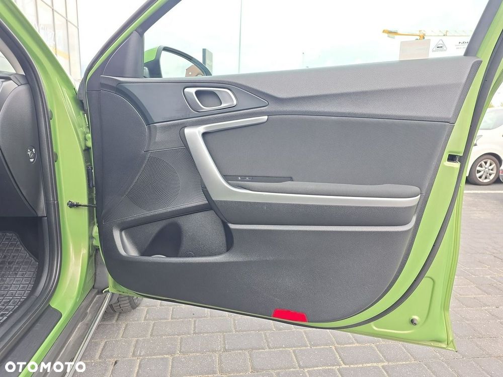 Kia XCeed 1.5 T-GDI M - 19
