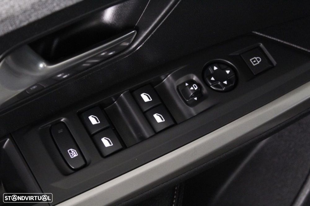 Peugeot 5008 1.2 Hybrid Allure e-DCS6 - 21