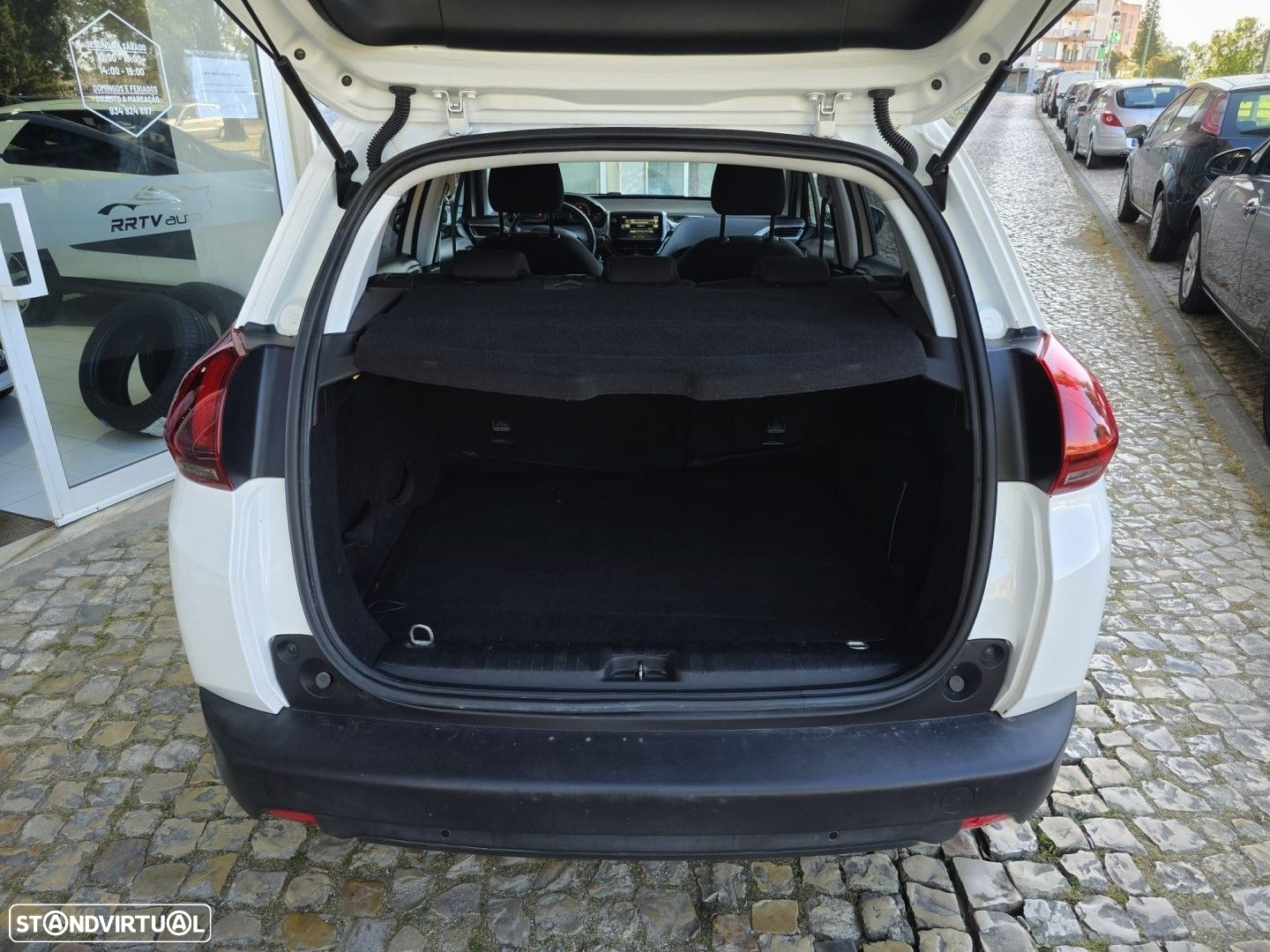 Peugeot 2008 1.2 PureTech Active - 16
