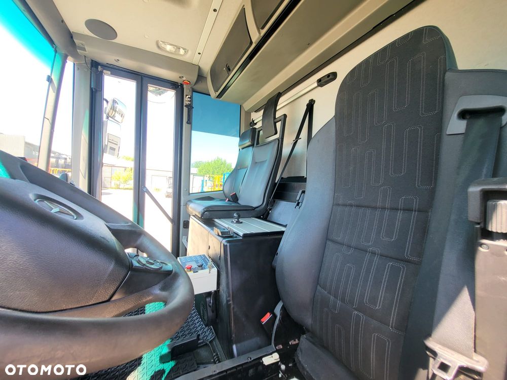 Mercedes-Benz Econic 1835 - 12