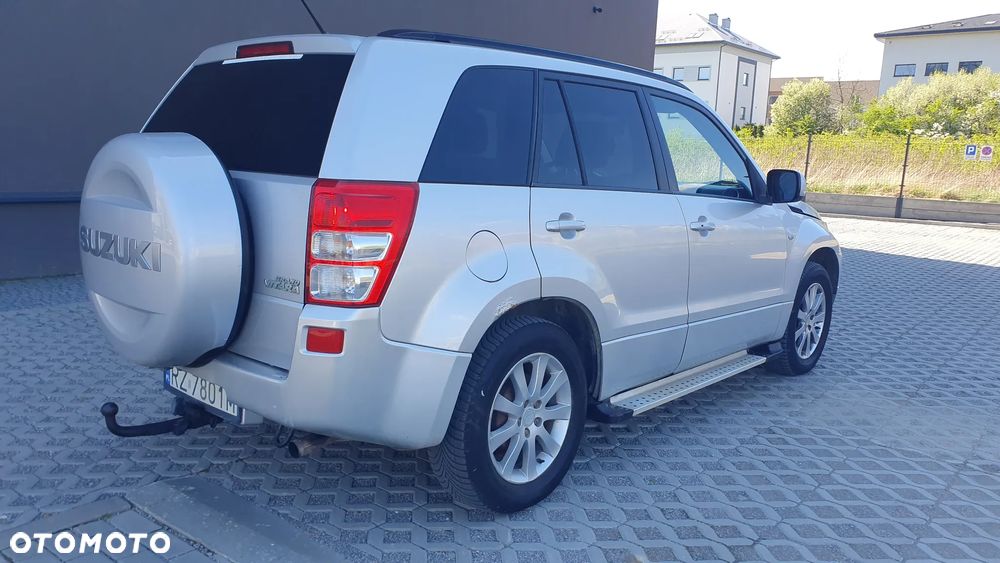 Suzuki Grand Vitara 2.0 De Luxe - 4