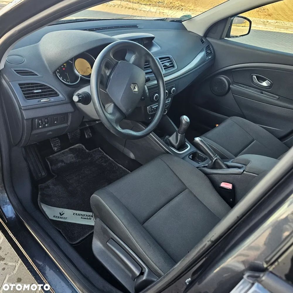 Renault Megane 1.6 16V 110 Paris - 16