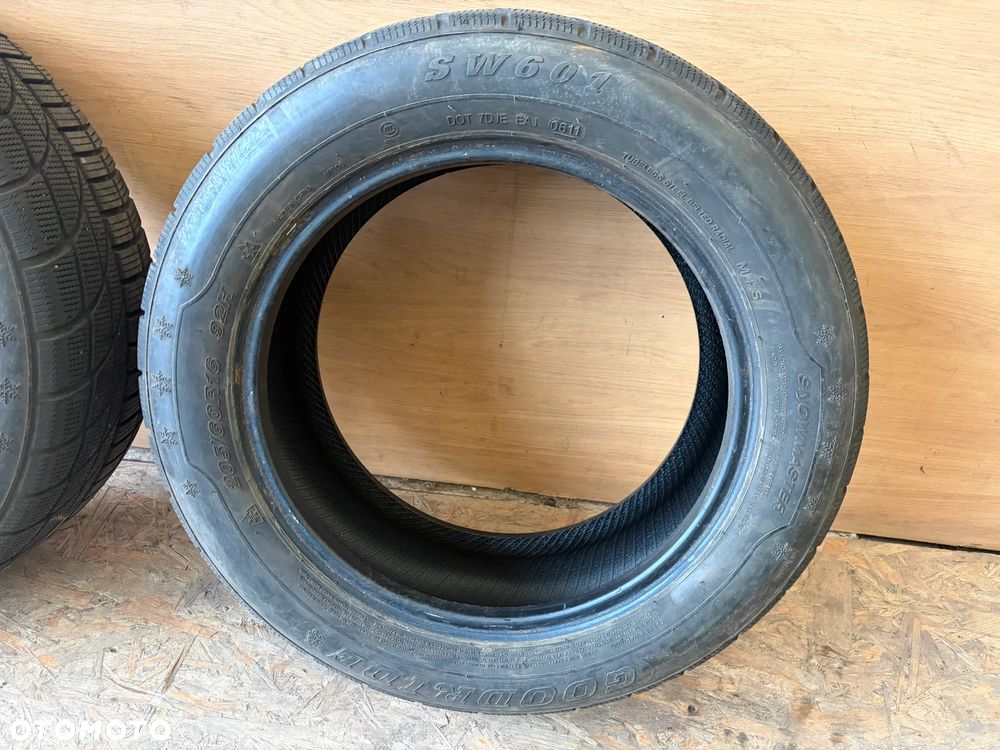 2szt Opony zimowe 205/60R16 GOODRIDE SW601 SNOWMASTER - 2
