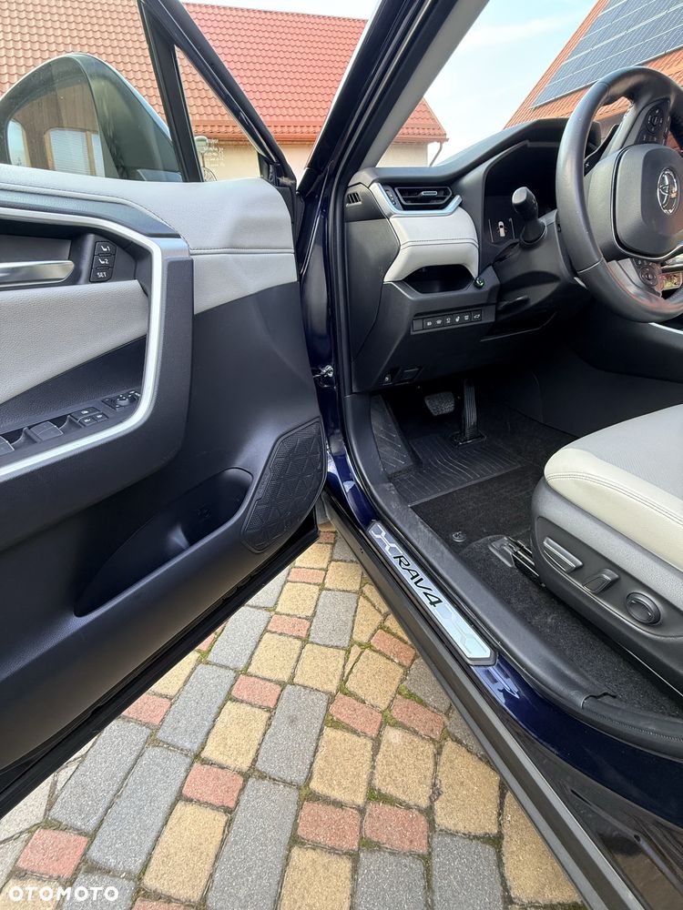 Toyota RAV4 - 7