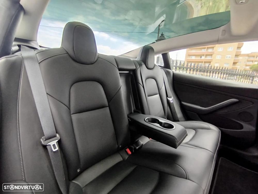 Tesla Model 3 Long-Range Dual Motor AWD - 28