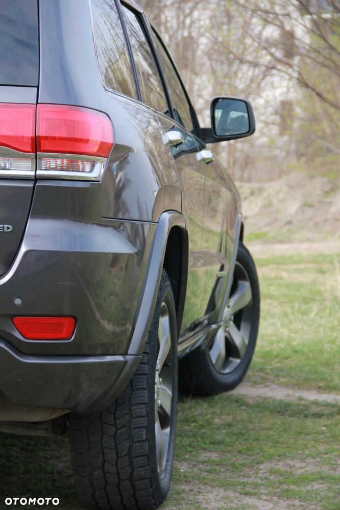 Jeep Grand Cherokee - 14