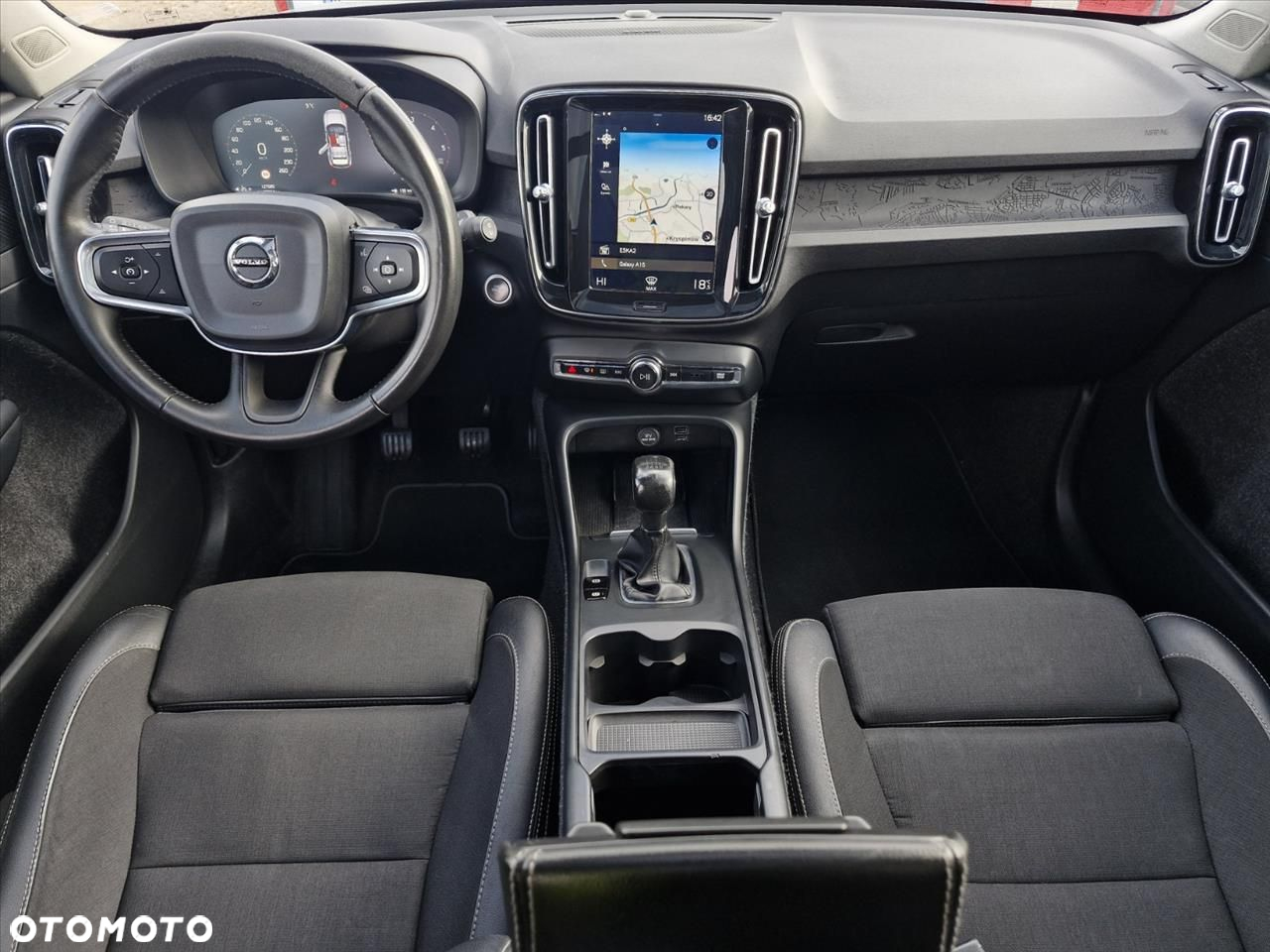 Volvo XC 40 D3 SCR Momentum - 8