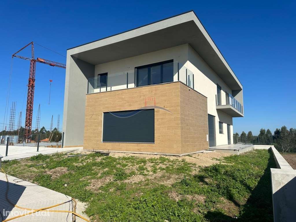 Moradia T4 - Souto da Carpalhosa e Ortigosa - Grande imagem: 3/19