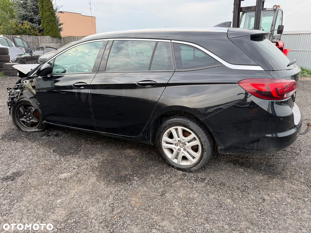 Opel Astra 1.4 T GPF Dynamic - 8