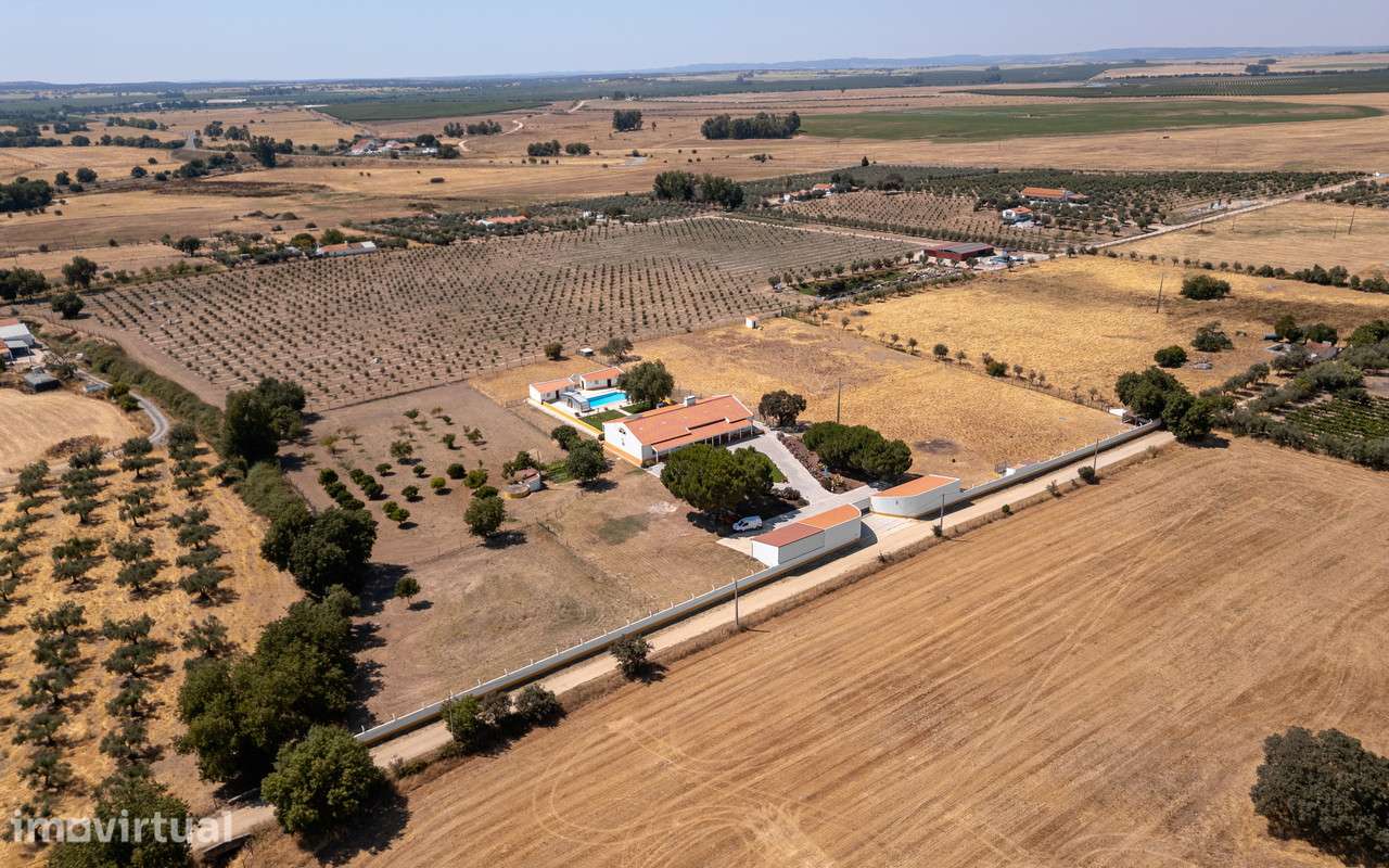 Descubra o privilégio de viver no coração do Alentejo! - Grande imagem: 4/59