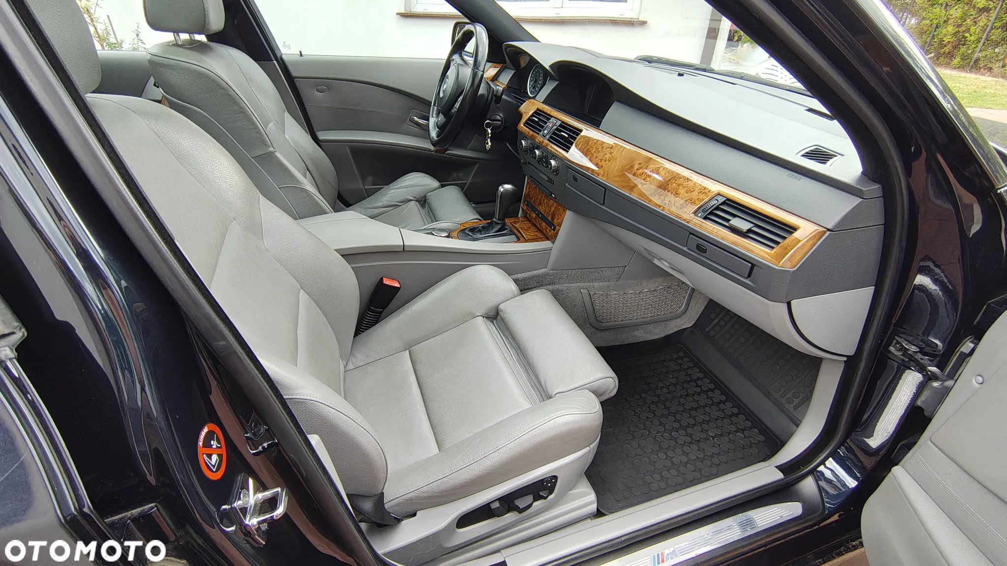 BMW Seria 5 530xd Touring - 16