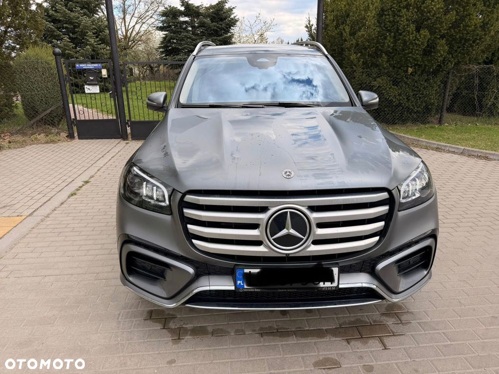 Mercedes-Benz GLS - 1