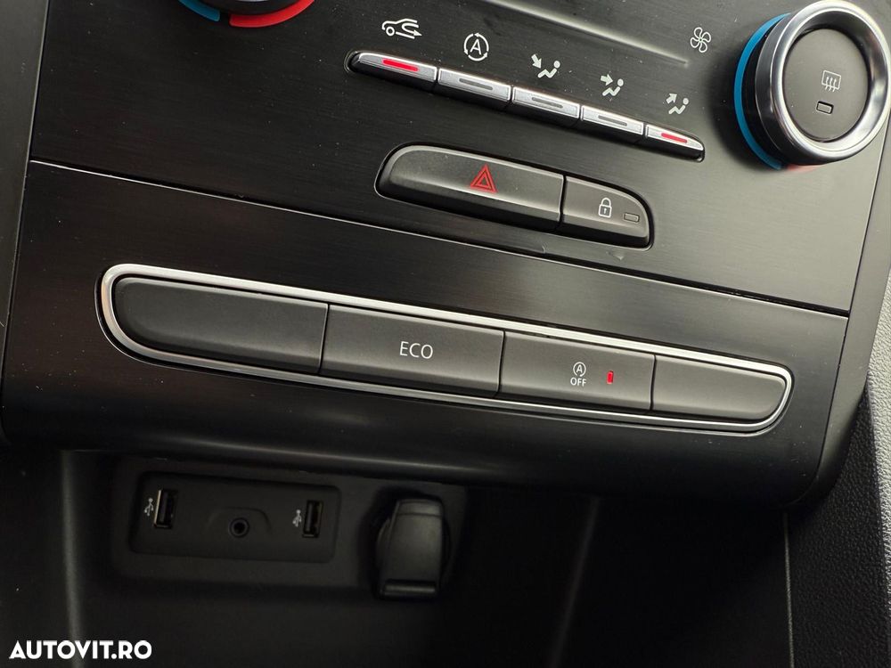 Renault Megane Blue dCi 116 EDC Zen - 27