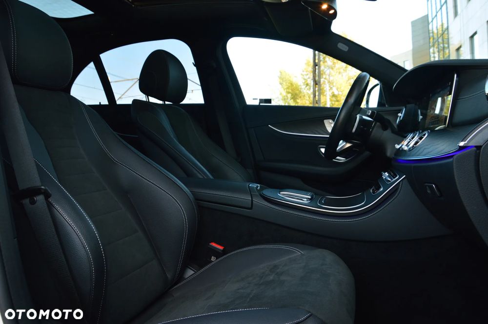 Mercedes-Benz Klasa E 220 d 4-Matic AMG - 17