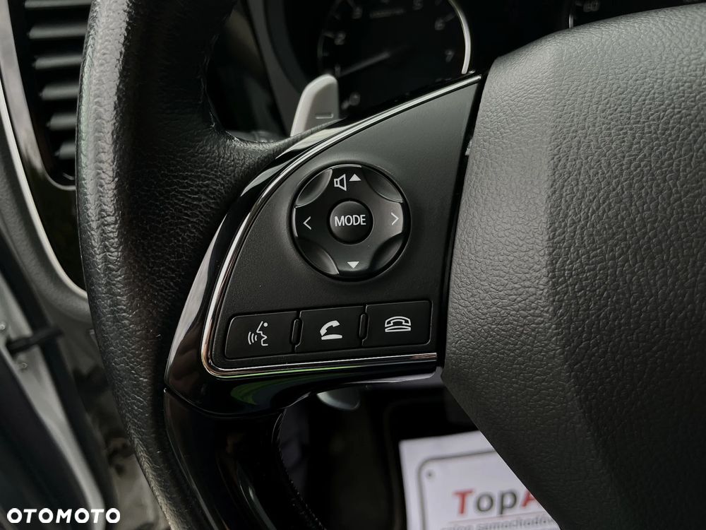 Mitsubishi Outlander 2.0 Instyle SDA 4WD CVT - 24