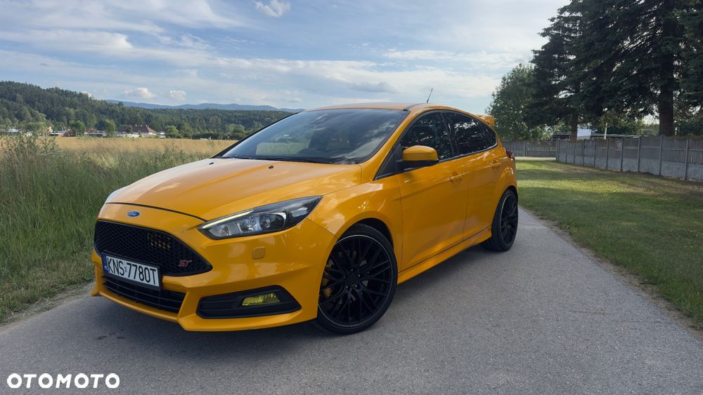 Ford Focus 2.0 EcoBoost ST mit Leder-Sport-Paket - 3