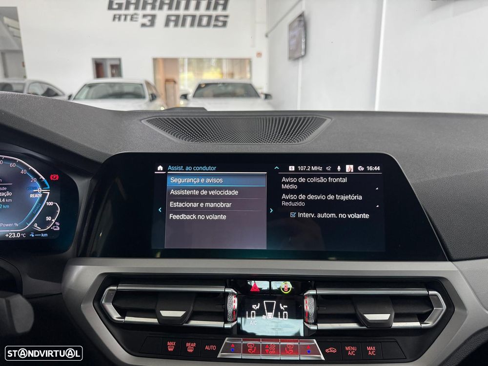 BMW 330 e Pack M Auto - 31