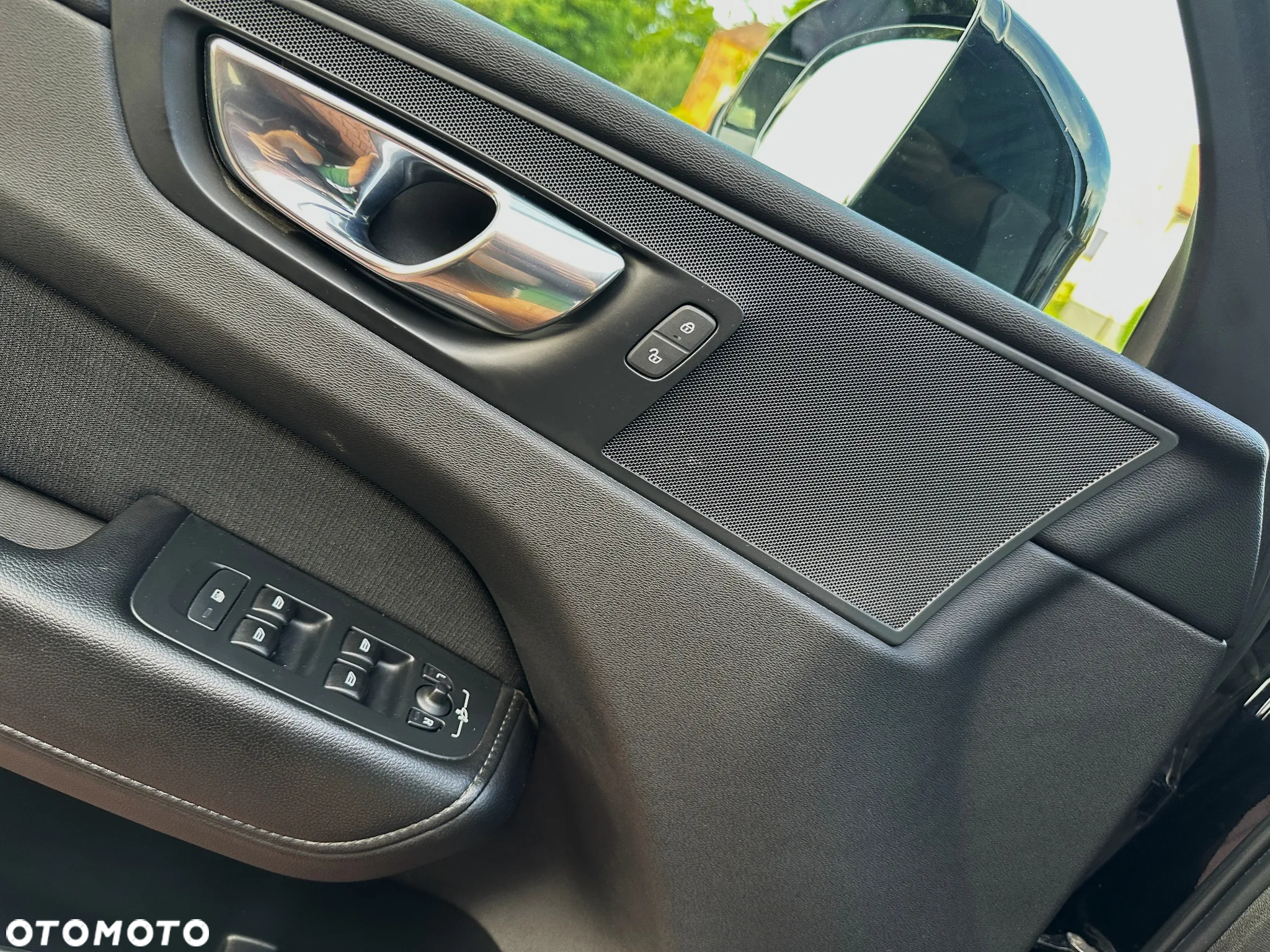 Volvo XC 60 D4 Momentum Pro - 31