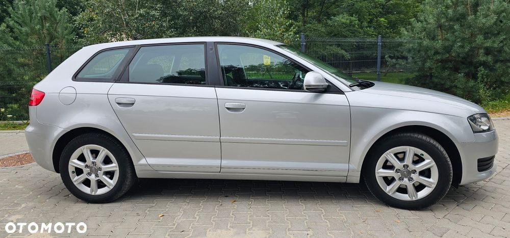 Audi A3 Sportback 1.8 TFSI Attraction - 8