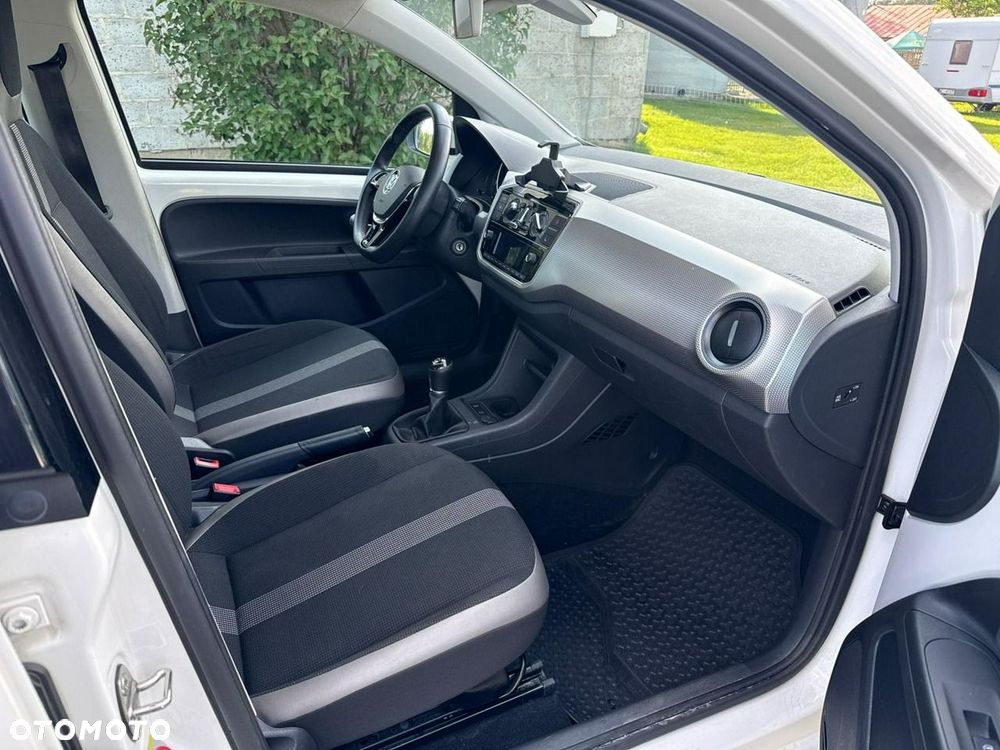Volkswagen up! - 10