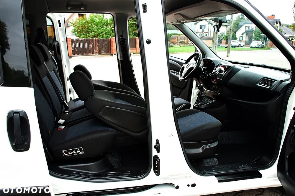 Opel Combo Tour 1.4 Cosmo - 32