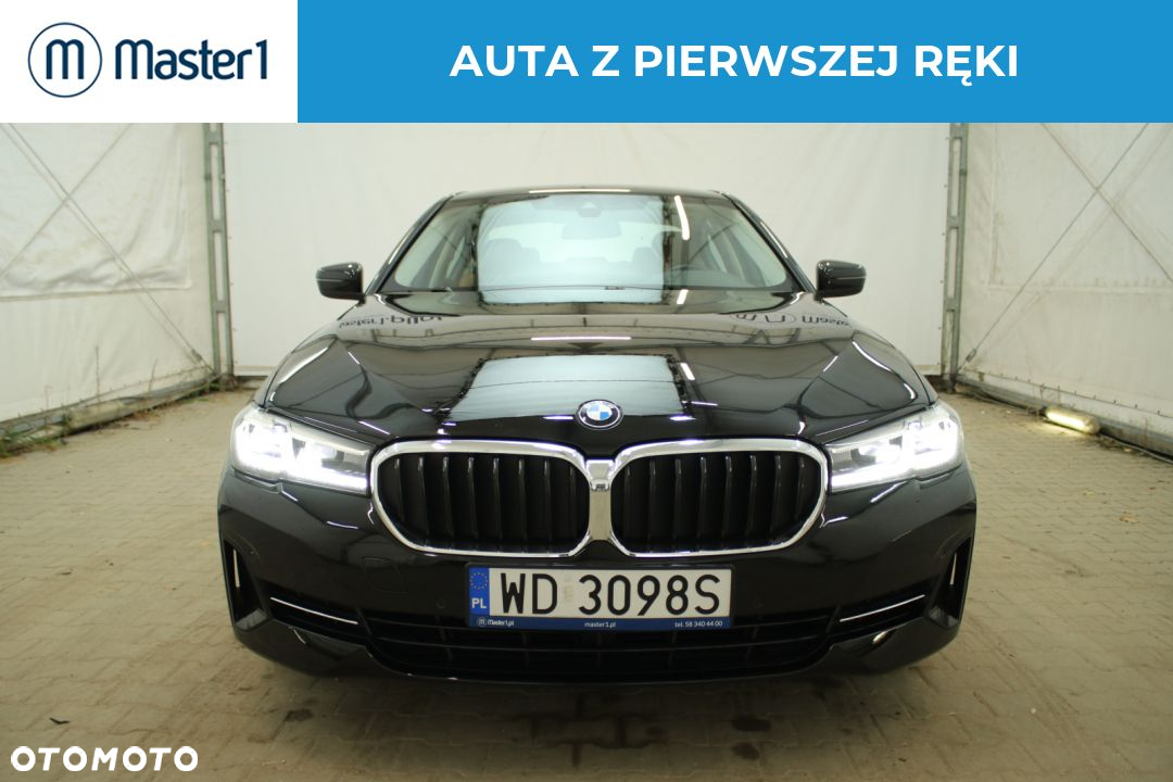 BMW Seria 5 520i mHEV - 2