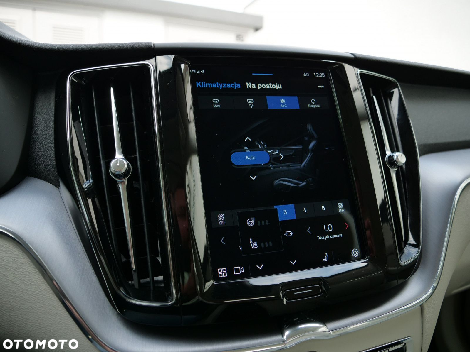 Volvo XC 60 - 25