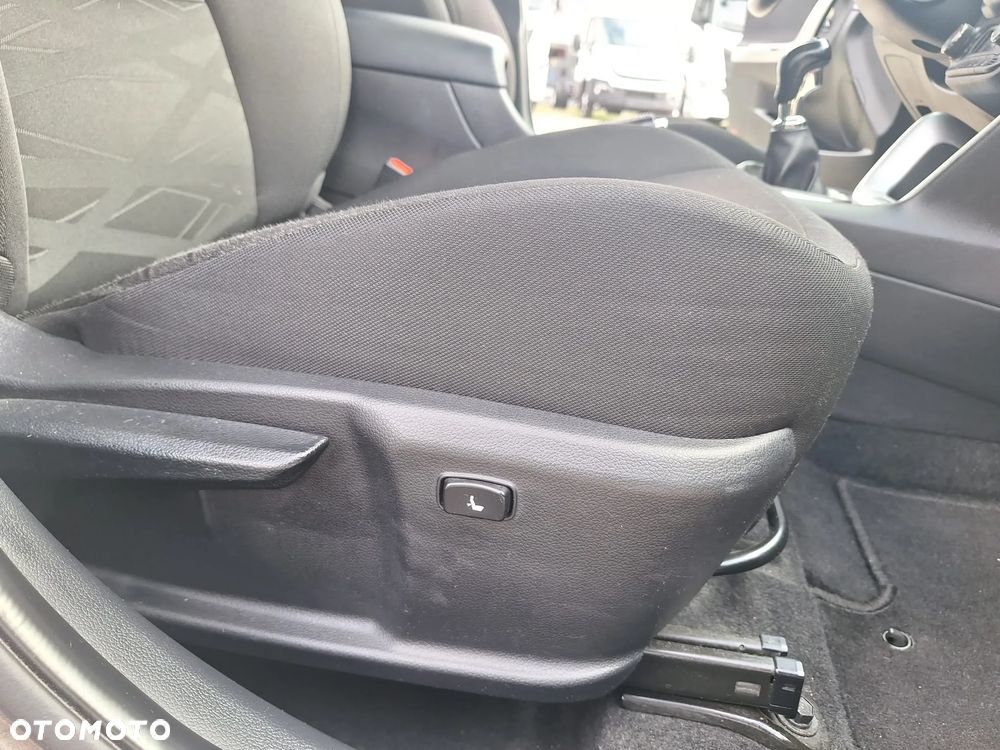 Kia Ceed 1.6 GDI Smart Plus - 32