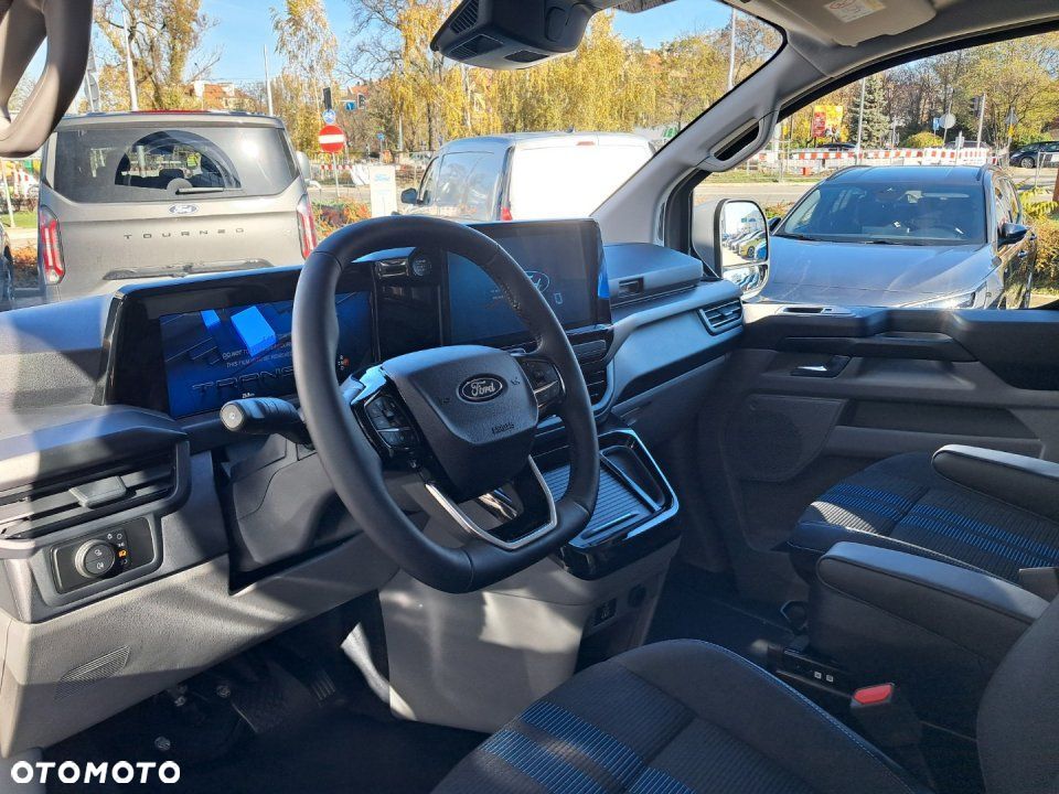 Ford Transit Custom - 13