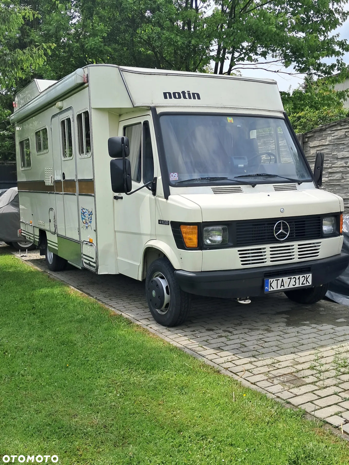 Mercedes-Benz 410 D - 10