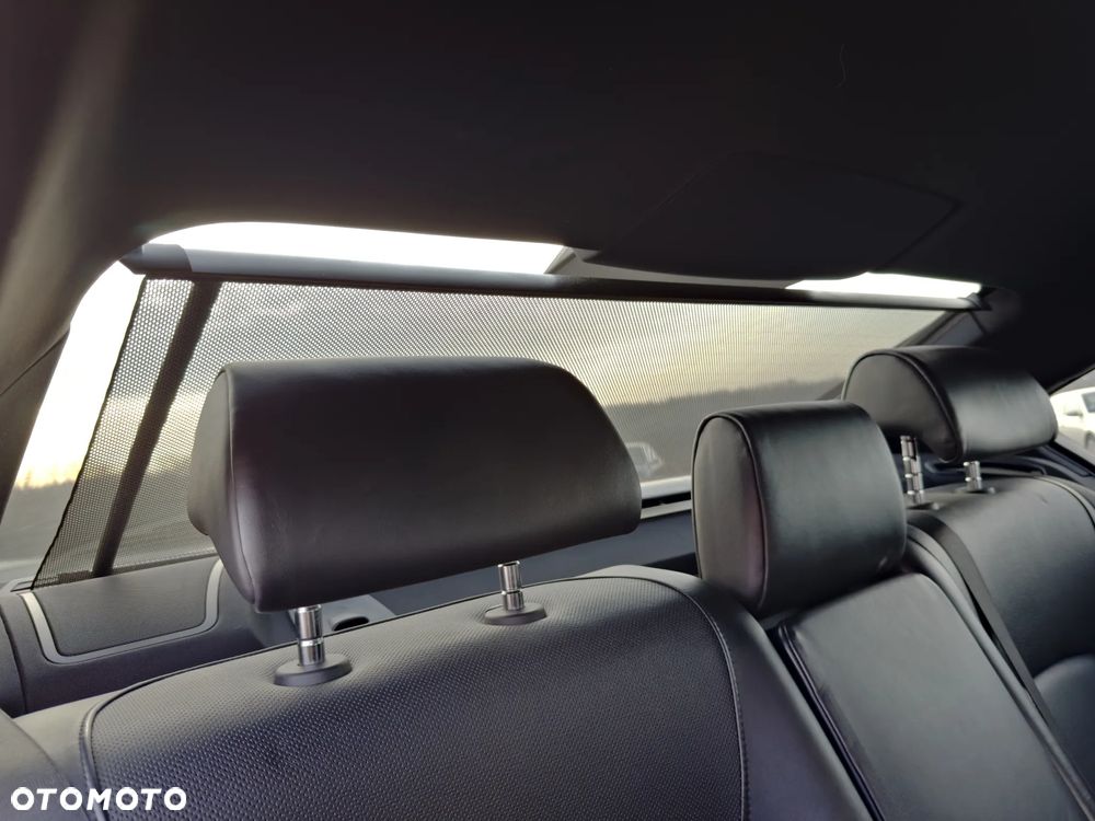 BMW Seria 7 740d - 32