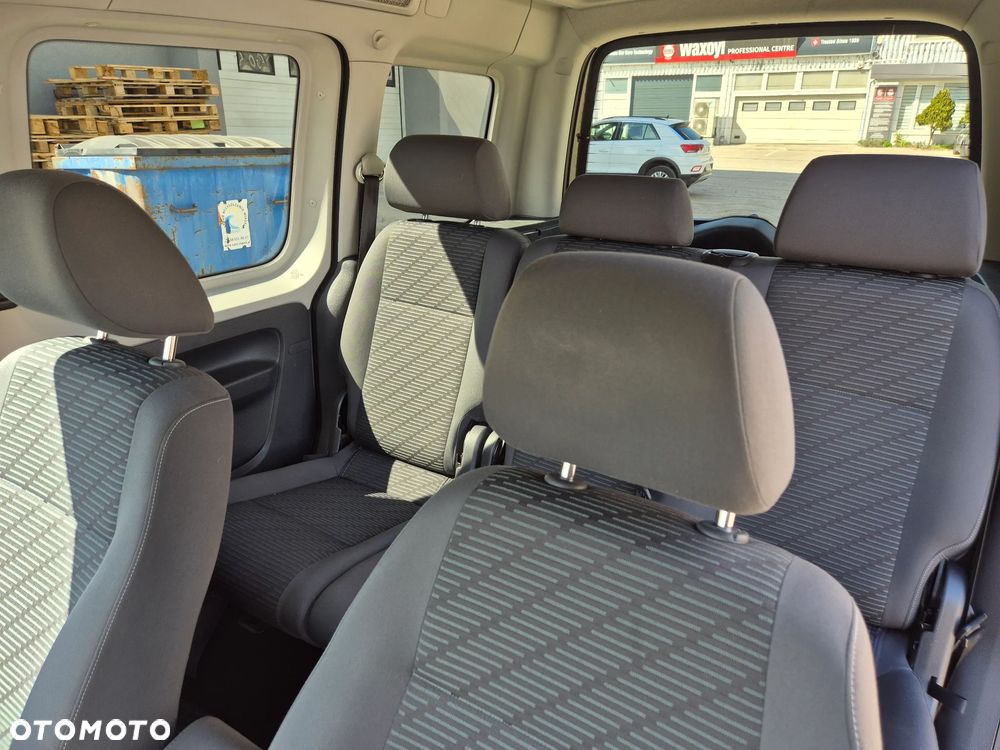 Volkswagen Caddy Comfortline - 9