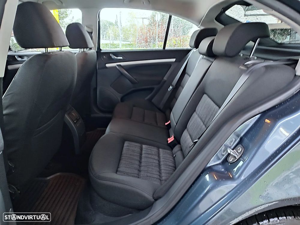 Skoda Octavia 1.6 TDI Ambiente - 8