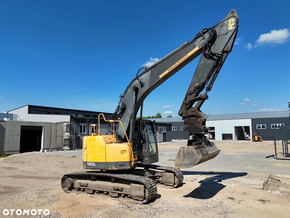 Volvo ECR235 - 18