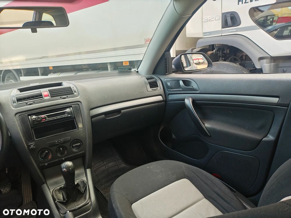 Skoda Octavia 1.6 Mint - 24