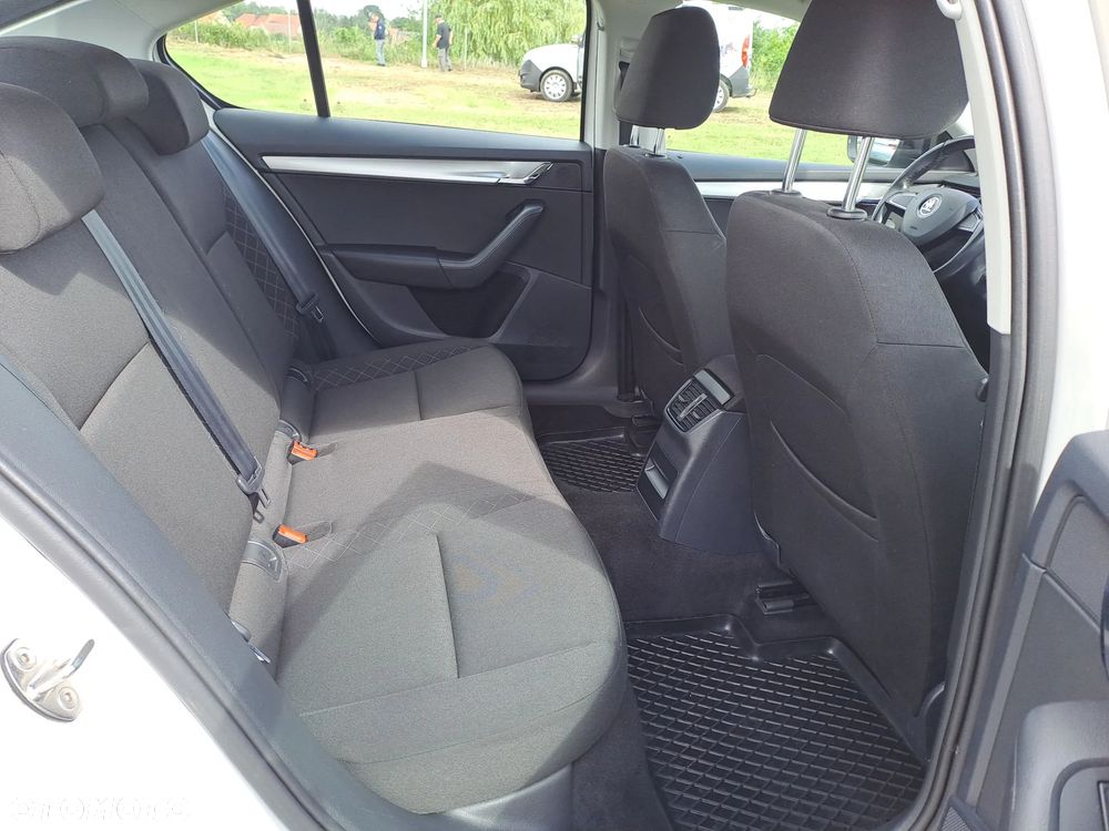 Skoda Octavia 1.5 TSI ACT Active - 11
