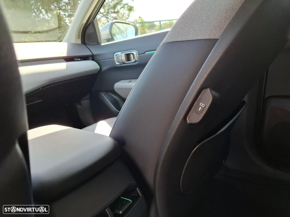 Kia EV4 81.4 kWh Tech - 38