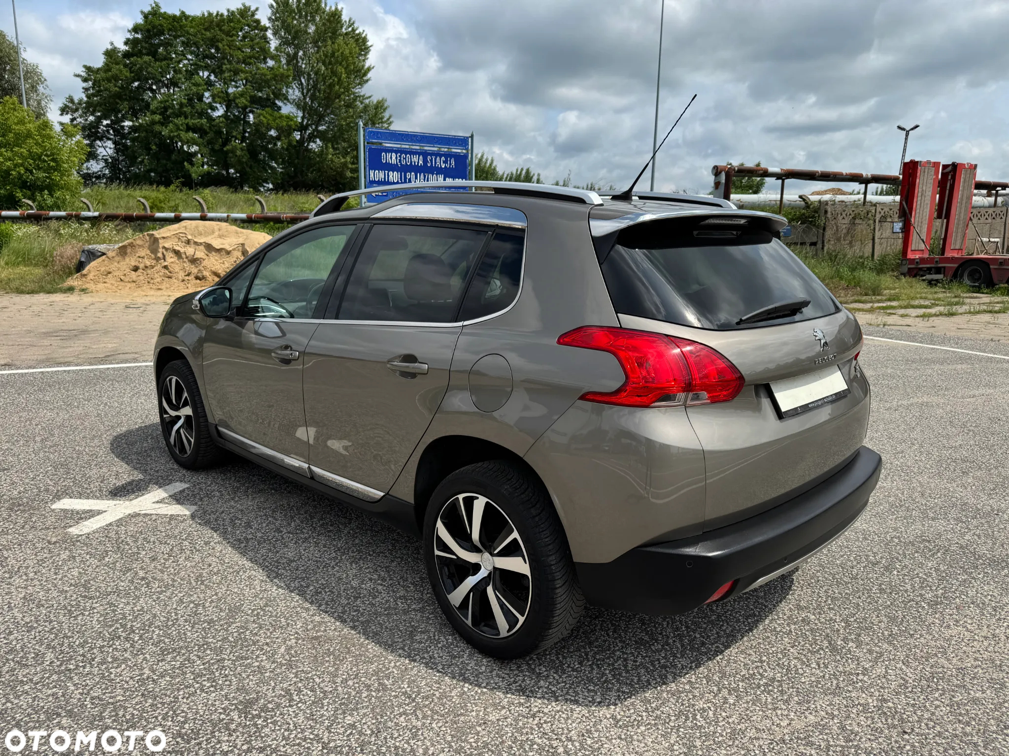 Peugeot 2008 1.2 PureTech Allure Pack S&S - 36