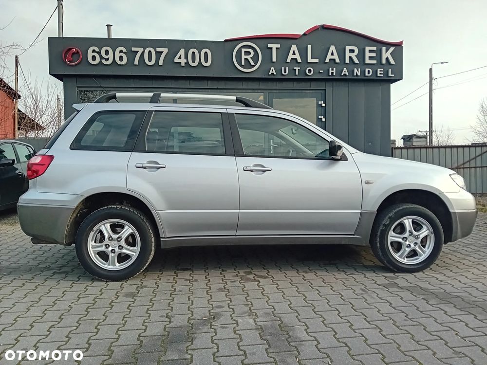 Mitsubishi Outlander - 8