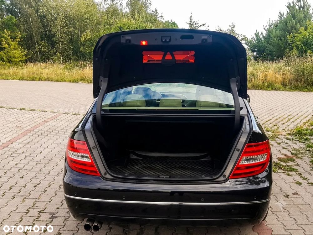 Mercedes-Benz Klasa C 180 CGI Automatik BlueEFFICIENCY - 7