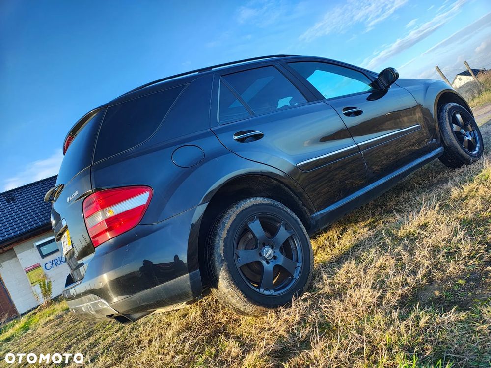 Mercedes-Benz ML - 14