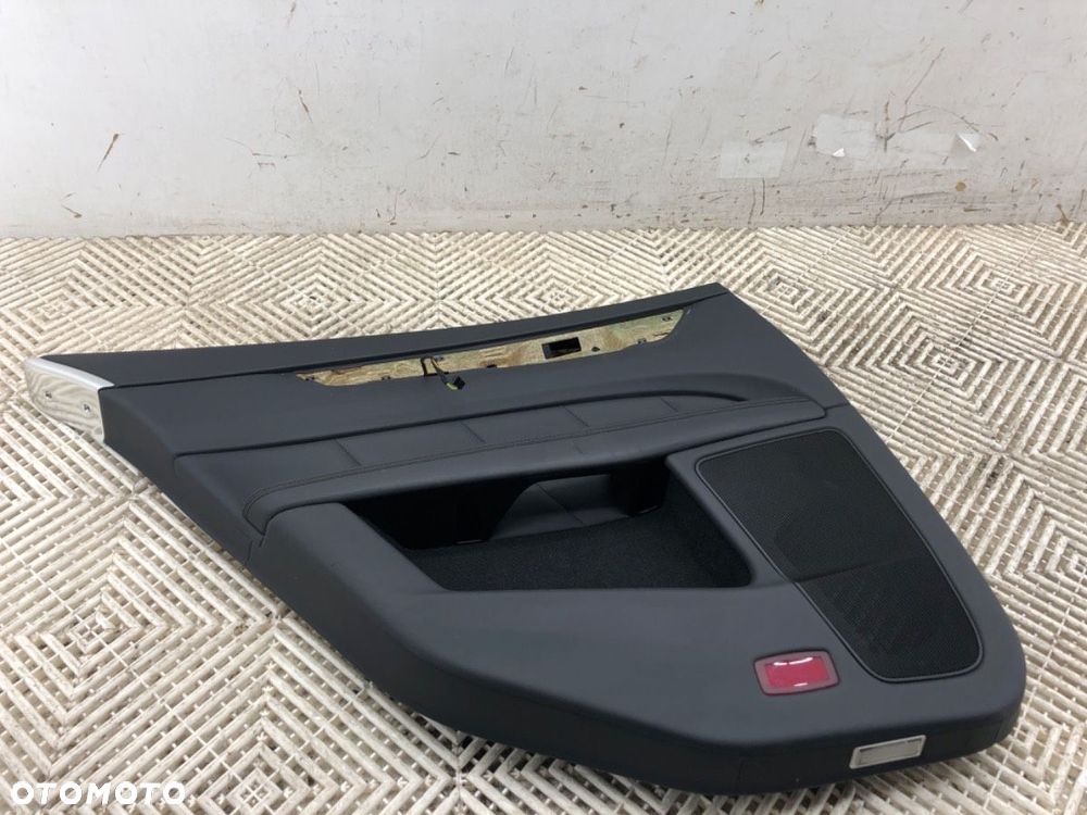 BOCZEK DRZWI LEWY TYŁ  MERCEDES-BENZ CLS (C218) 2011 - 2017 CLS 350 CDI / d (218.323) 195 kW [265 - 3