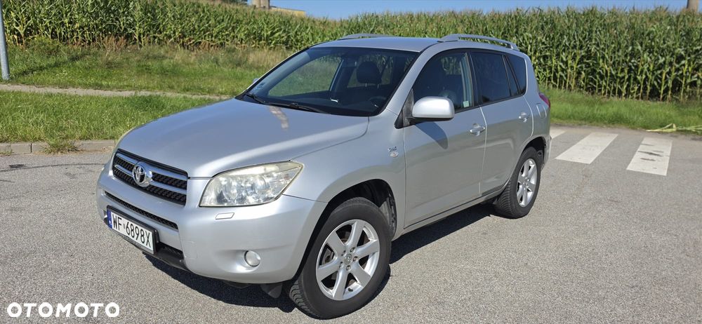 Toyota RAV4 - 1
